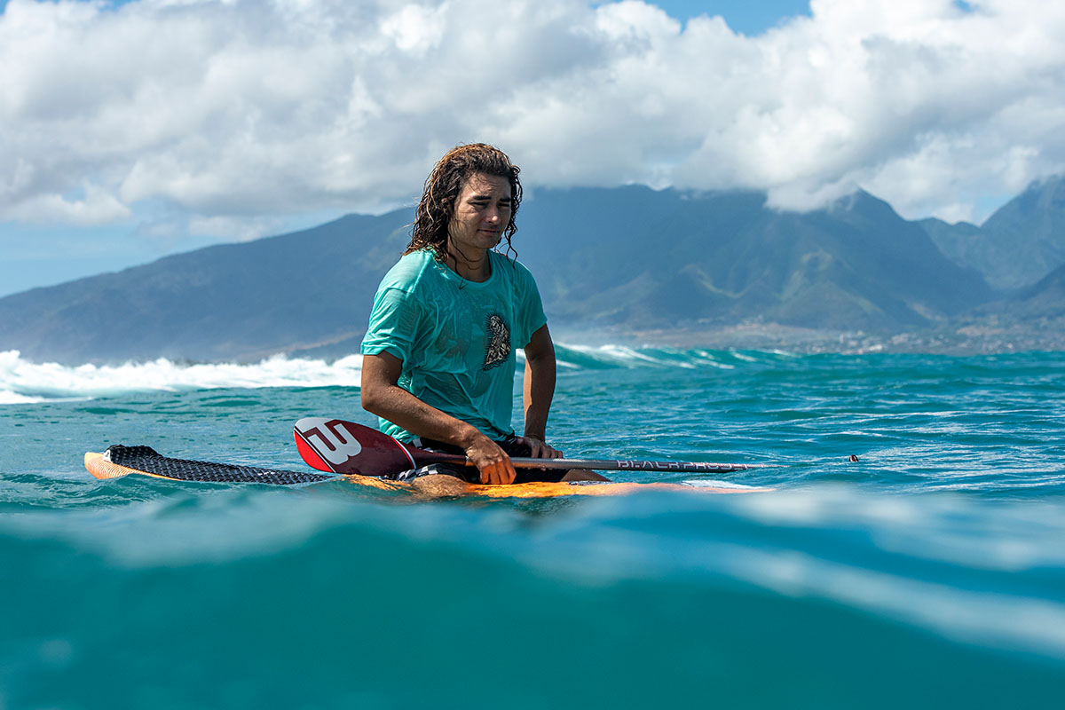 Bernd Roediger using a Black Project Surge SUP surfing paddle