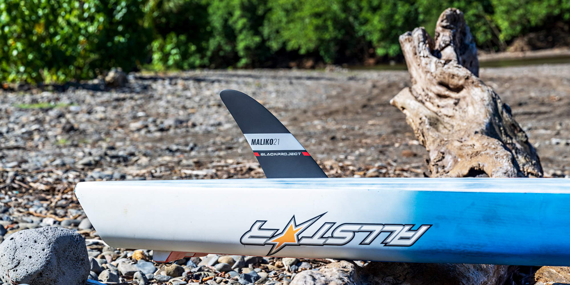 Read more about the article Maliko v3: Downwind SUP Fin for Intermediate to Advanced Paddlers